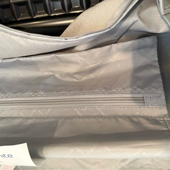 Samsonite Gray Suitcase - Picture 14 of 16